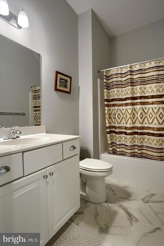 736 AURORA DR, Mechanicsburg, PA 17055