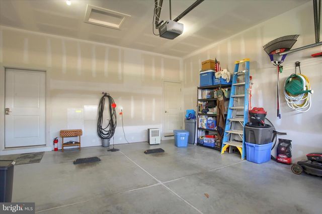 736 AURORA DR, Mechanicsburg, PA 17055