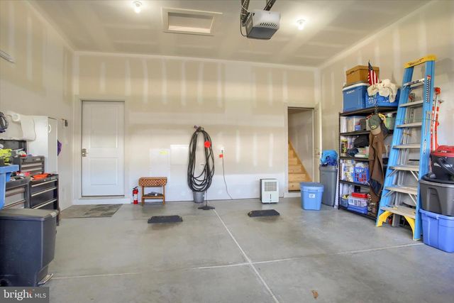 736 AURORA DR, Mechanicsburg, PA 17055