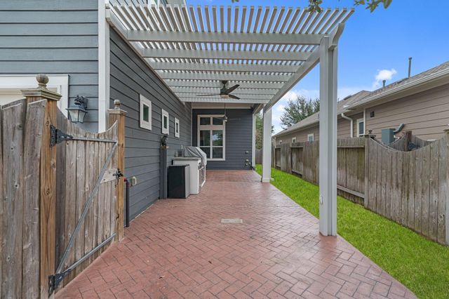 17019 Seminole Ridge Drive, Cypress, TX 77433