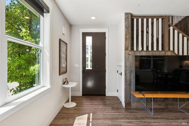 300 Hatchery Ln, Sonoma, CA 95476