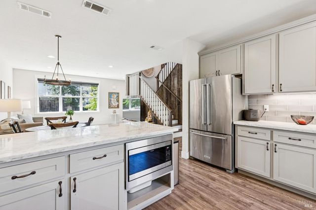 300 Hatchery Ln, Sonoma, CA 95476