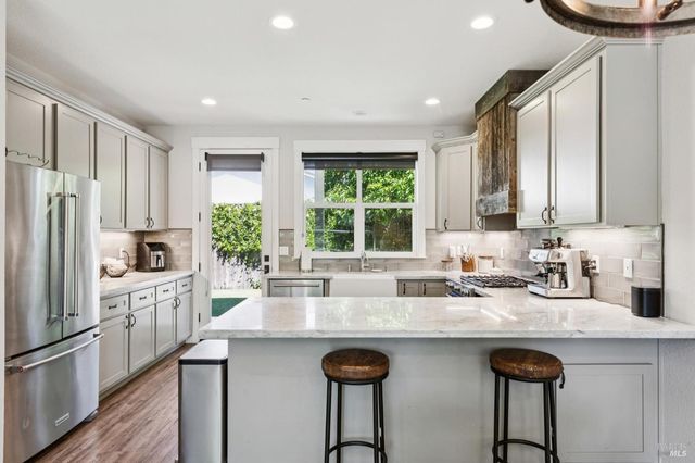 300 Hatchery Ln, Sonoma, CA 95476