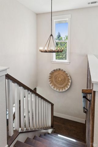 300 Hatchery Ln, Sonoma, CA 95476