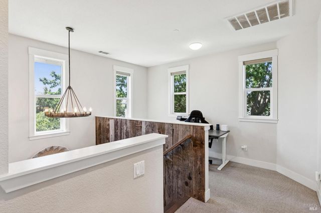 300 Hatchery Ln, Sonoma, CA 95476