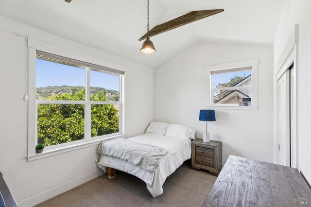 300 Hatchery Ln, Sonoma, CA 95476