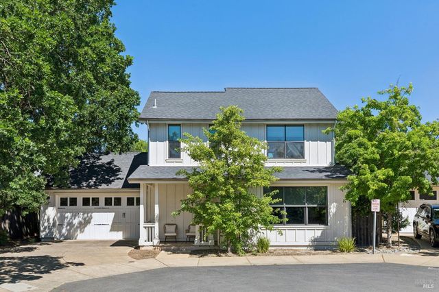 300 Hatchery Ln, Sonoma, CA 95476