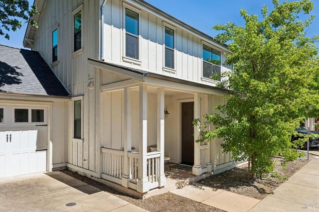 300 Hatchery Ln, Sonoma, CA 95476