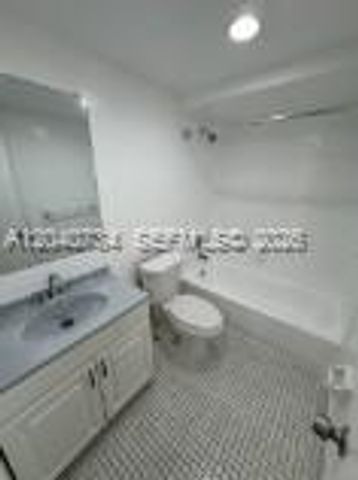 8461 Springtree Drive 402A, Sunrise, FL 33351