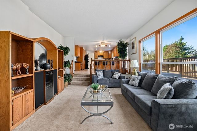 2201 33rd Avenue SE, Puyallup, WA 98374