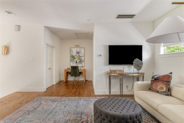 9831 Lakemont Drive, Dallas, TX 75220