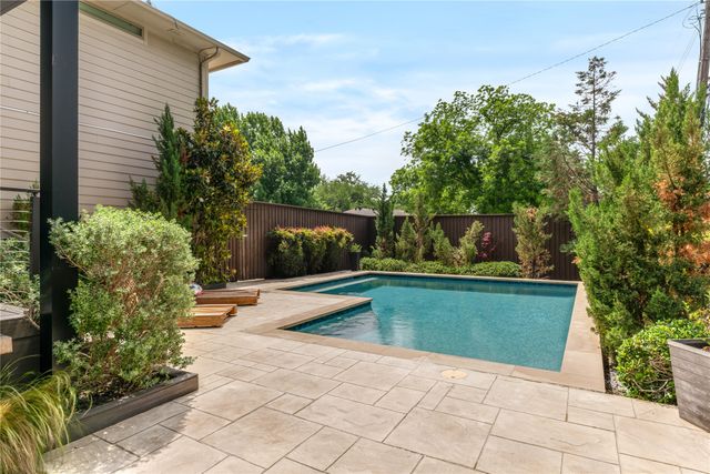 9831 Lakemont Drive, Dallas, TX 75220