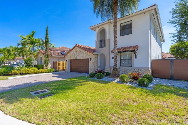 1005 NW 100th Ave, Miami, FL 33172