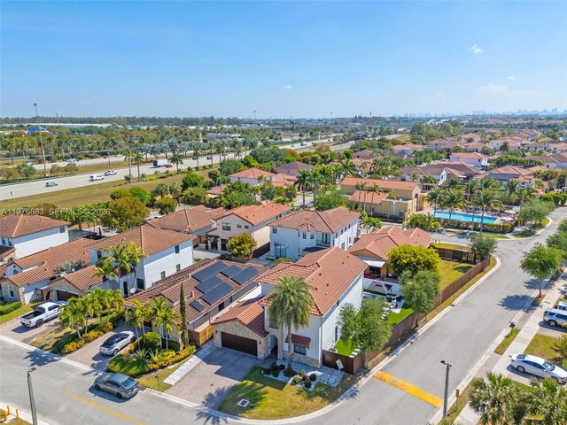 1005 NW 100th Ave, Miami, FL 33172