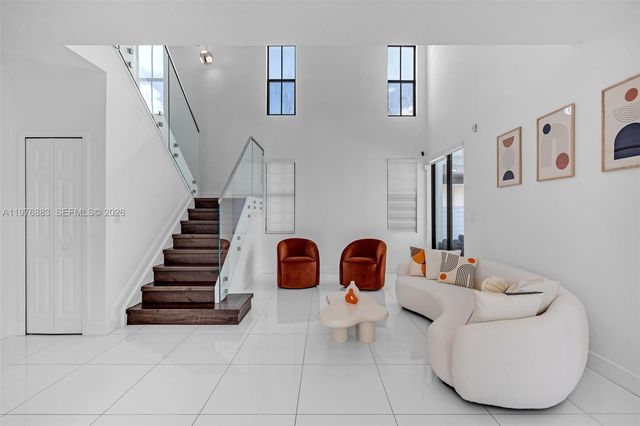 1005 NW 100th Ave, Miami, FL 33172