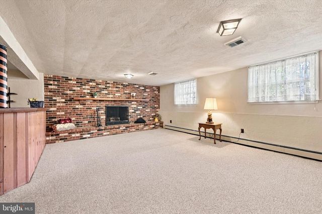 516 WESLEY RD, Springfield, PA 19064