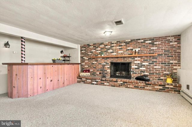 516 WESLEY RD, Springfield, PA 19064