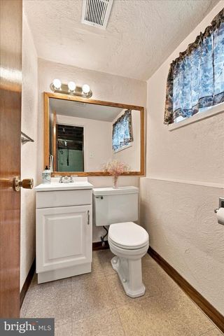 516 WESLEY RD, Springfield, PA 19064