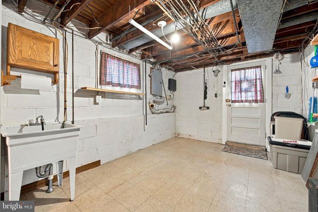 516 WESLEY RD, Springfield, PA 19064