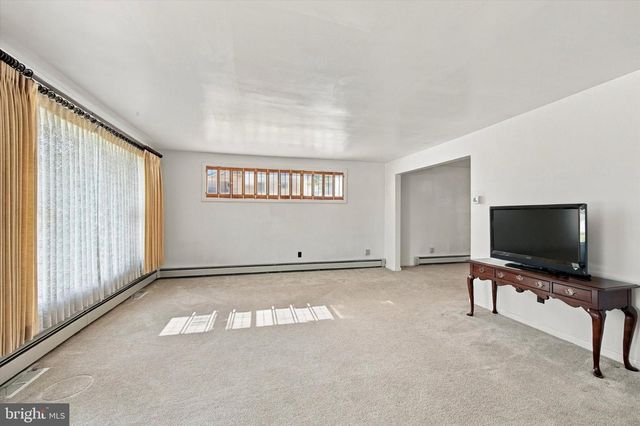 516 WESLEY RD, Springfield, PA 19064