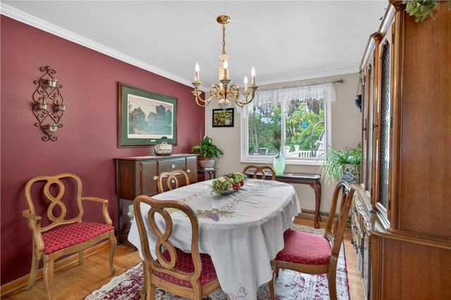 53 Oregon Trail, Bethel Park, PA 15102