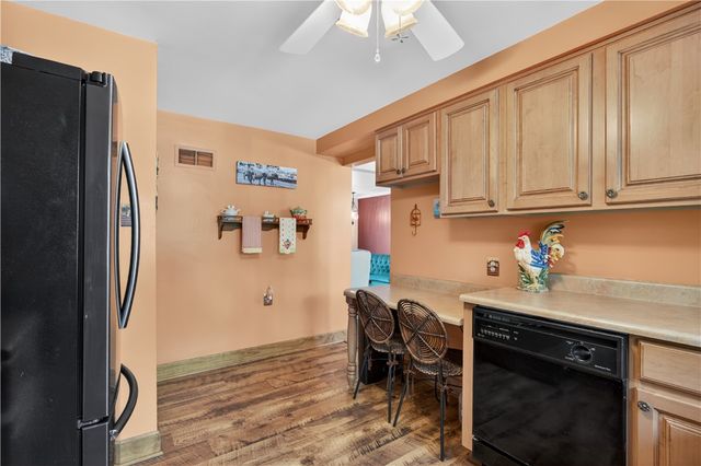 53 Oregon Trail, Bethel Park, PA 15102