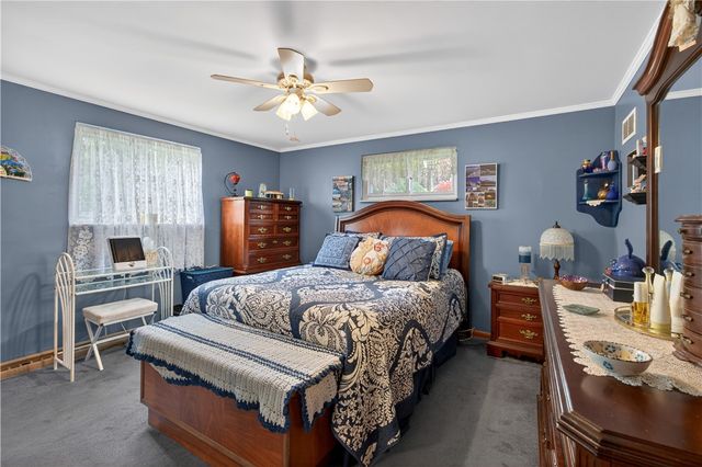 53 Oregon Trail, Bethel Park, PA 15102