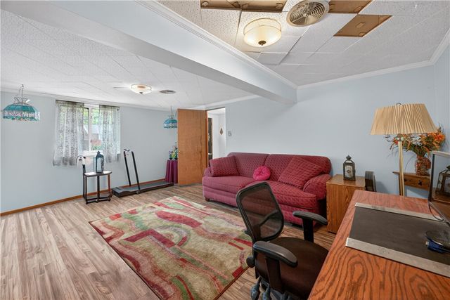 53 Oregon Trail, Bethel Park, PA 15102