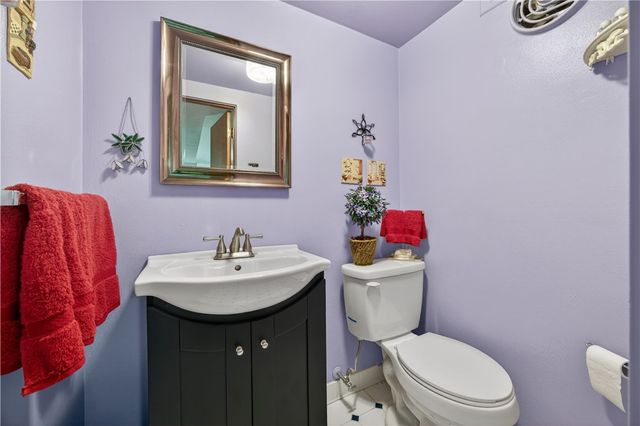 53 Oregon Trail, Bethel Park, PA 15102
