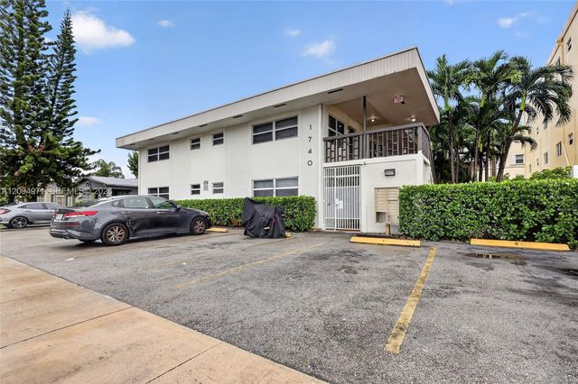 1740 Funston Street 8, Hollywood, FL 33020