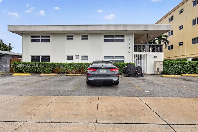 1740 Funston Street 8, Hollywood, FL 33020