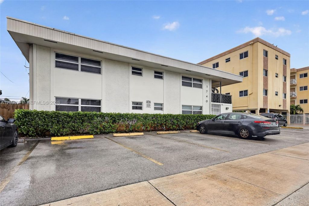 1740 Funston Street 8, Hollywood, FL 33020