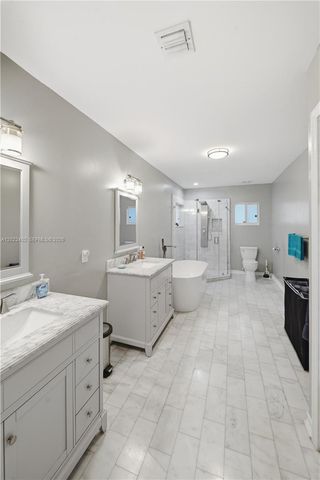 1081 NW 198th St, Miami Gardens, FL 33169