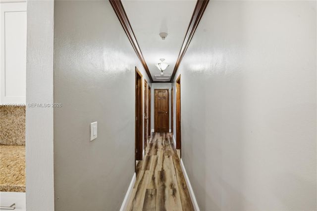 1081 NW 198th St, Miami Gardens, FL 33169