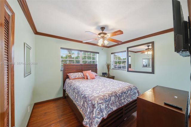 1081 NW 198th St, Miami Gardens, FL 33169
