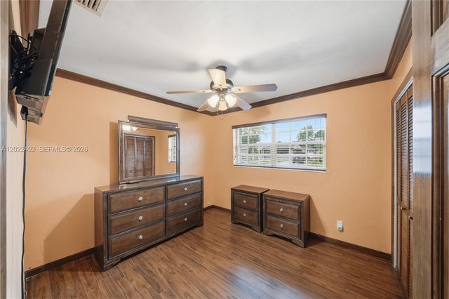 1081 NW 198th St, Miami Gardens, FL 33169