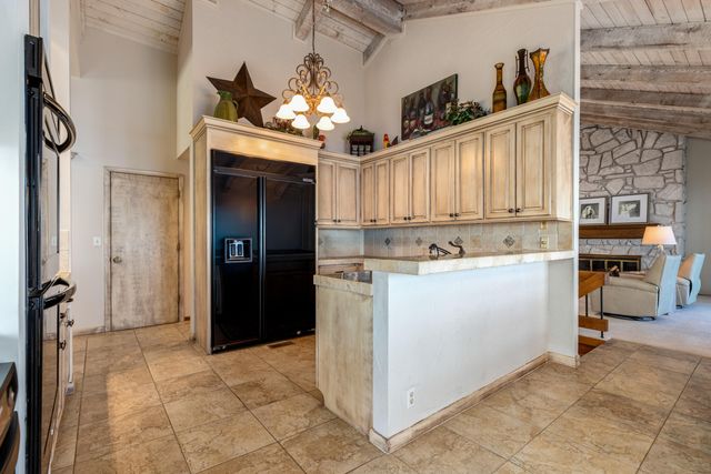 57450 E Hwy 125 560, Monkey Island, OK 74331