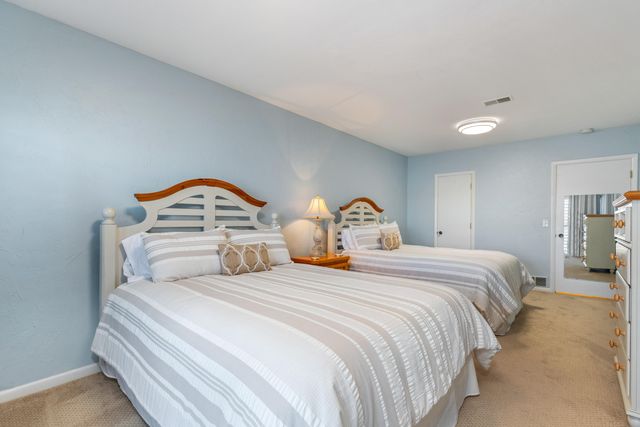 57450 E Hwy 125 560, Monkey Island, OK 74331