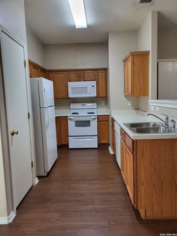 4163 St Charles Bay, San Antonio, TX 78229