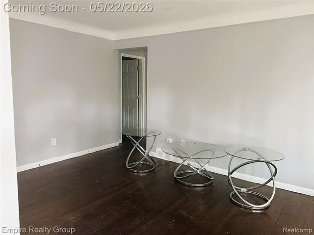 19376 Dale Street, Detroit, MI 48219