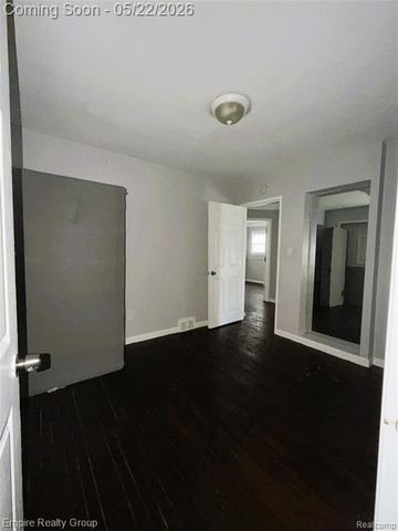19376 Dale Street, Detroit, MI 48219