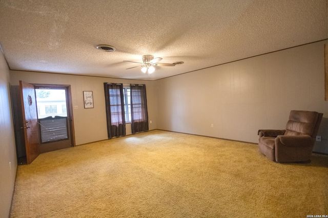 105 S Sayers, Devine, TX 78016