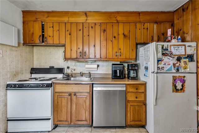 1459 Wyoming Avenue, Niagara Falls, NY 14305