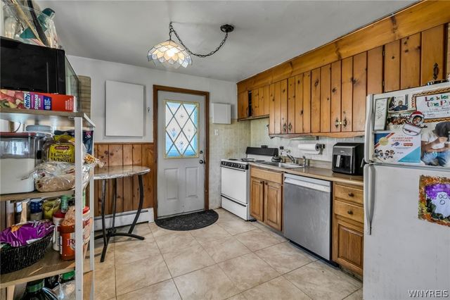 1459 Wyoming Avenue, Niagara Falls, NY 14305