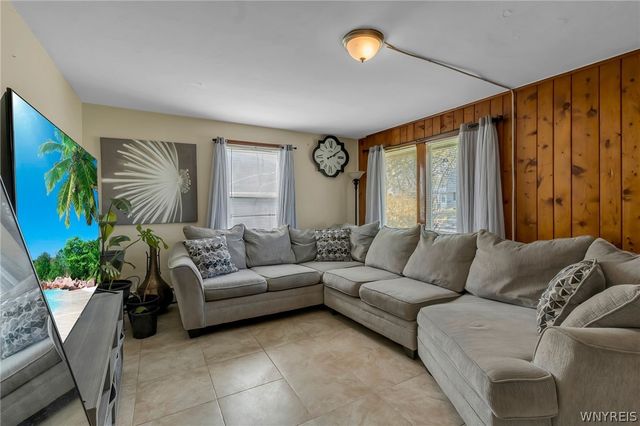 1459 Wyoming Avenue, Niagara Falls, NY 14305