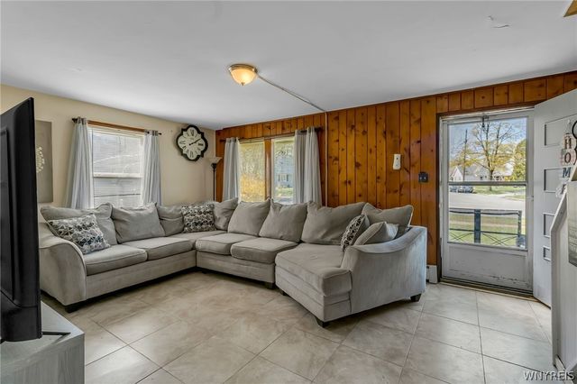 1459 Wyoming Avenue, Niagara Falls, NY 14305