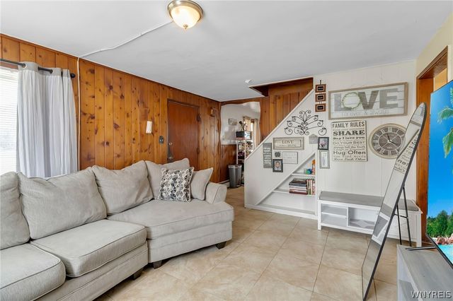 1459 Wyoming Avenue, Niagara Falls, NY 14305