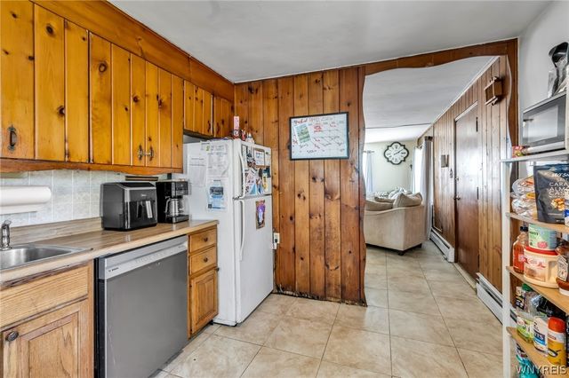 1459 Wyoming Avenue, Niagara Falls, NY 14305