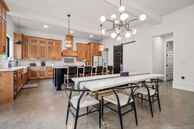 211 SPACIOUS SKY, San Antonio, TX 78260