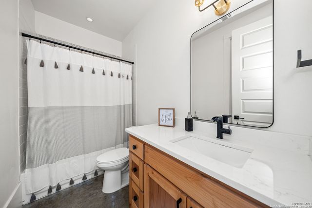 211 SPACIOUS SKY, San Antonio, TX 78260